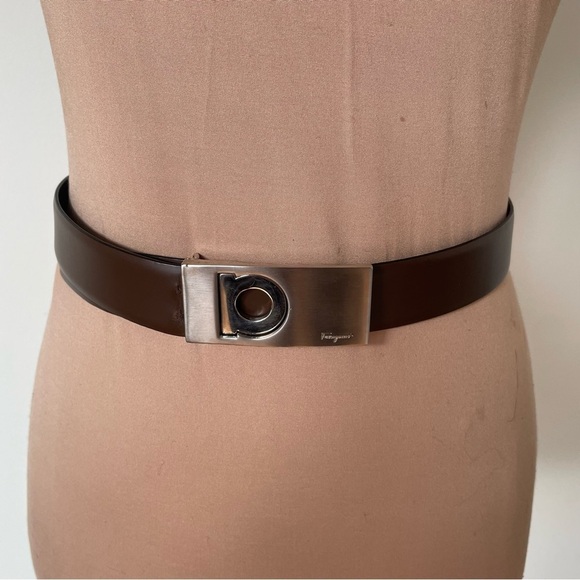 Salvatore Ferragamo Women’s Brown Skinny Leather Waist Gancio Logo Belt Size XS main image 10